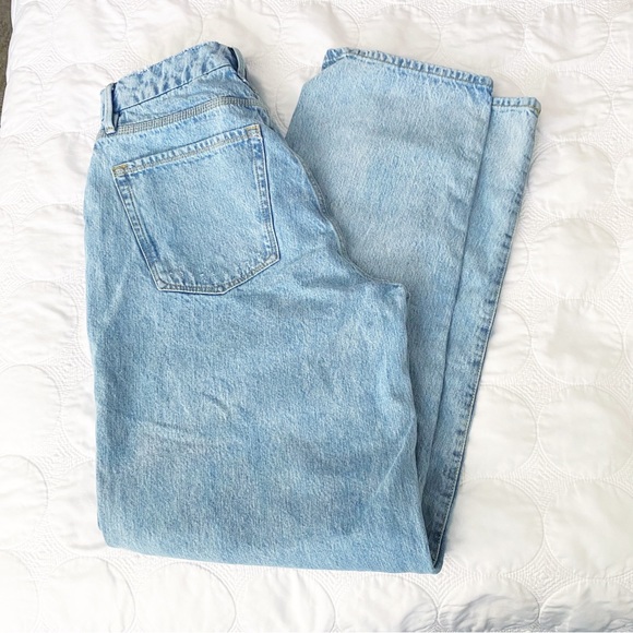 As seen on Ashley Graham! Good American 90's Loose Jean 0 / 25 - Picture 2 of 7
